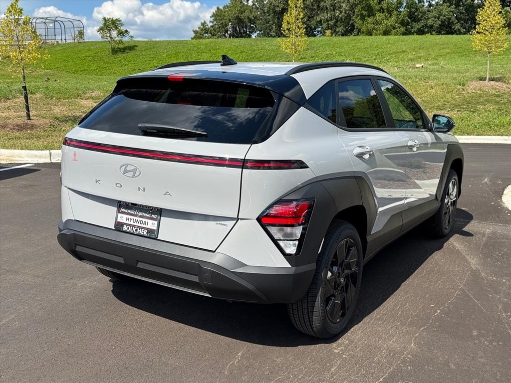 2026 Hyundai Kona SEL photo 2