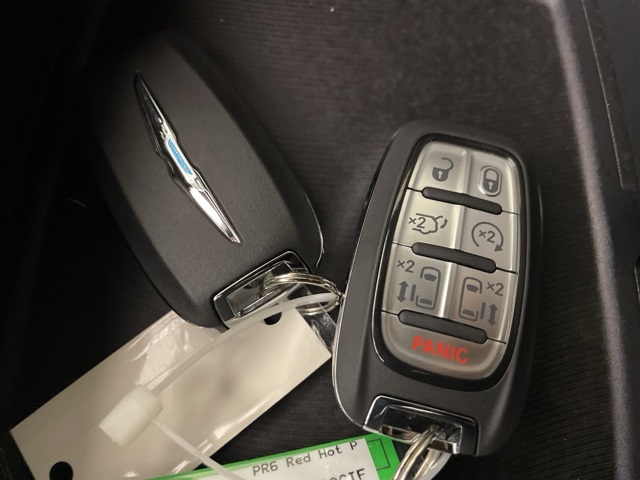 2026 Chrysler Pacifica photo 33