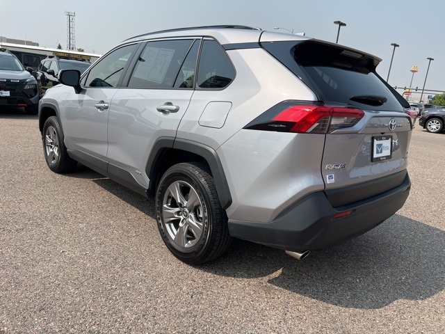 2023 Toyota RAV4 Hybrid XLE photo 4