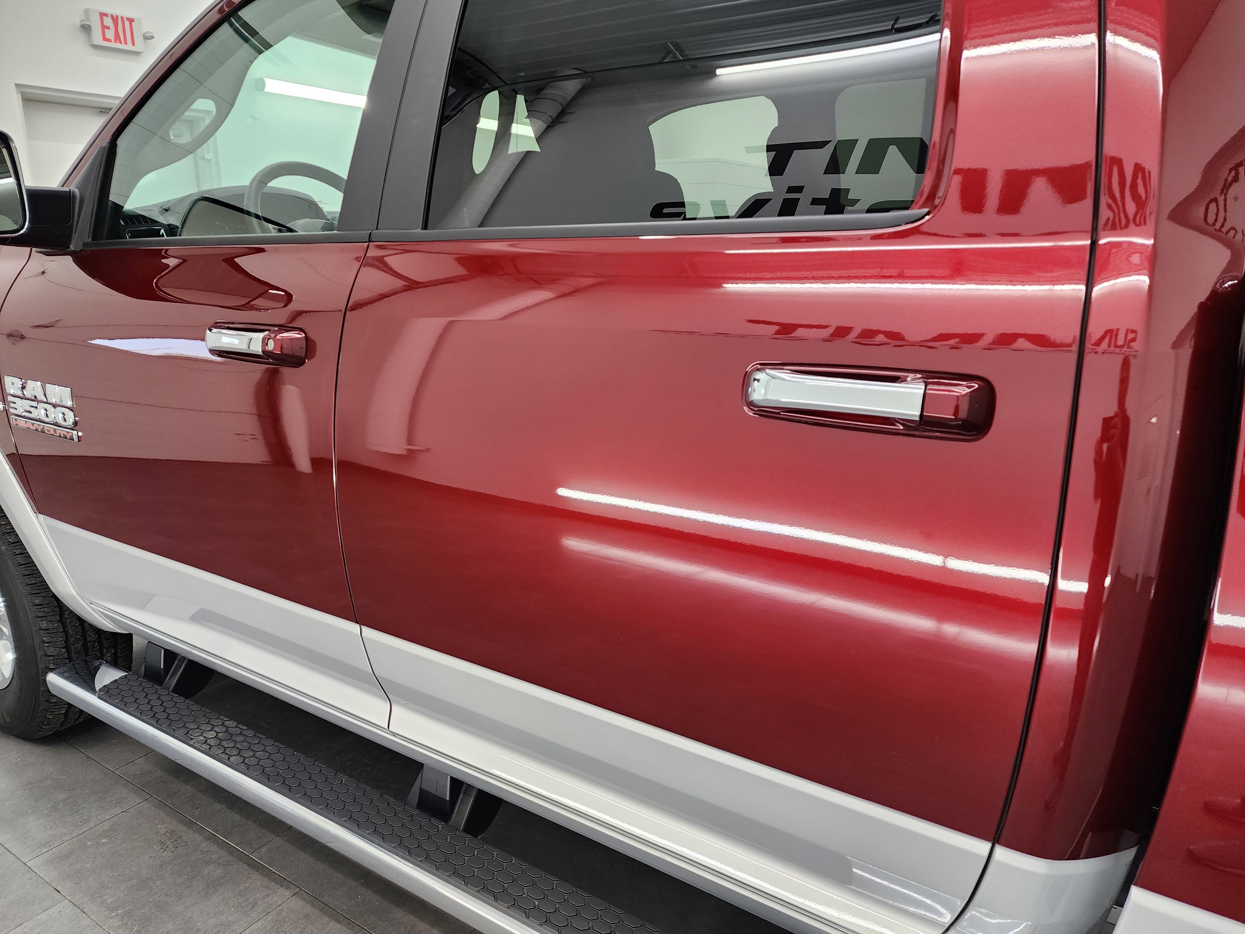 2018 Ram 3500 Laramie photo 3