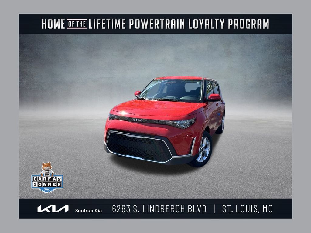 2023 Kia Soul LX's photo