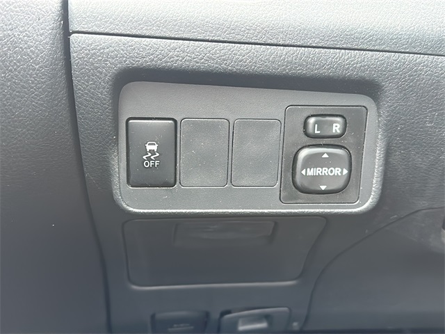 2011 Toyota Corolla S photo 29