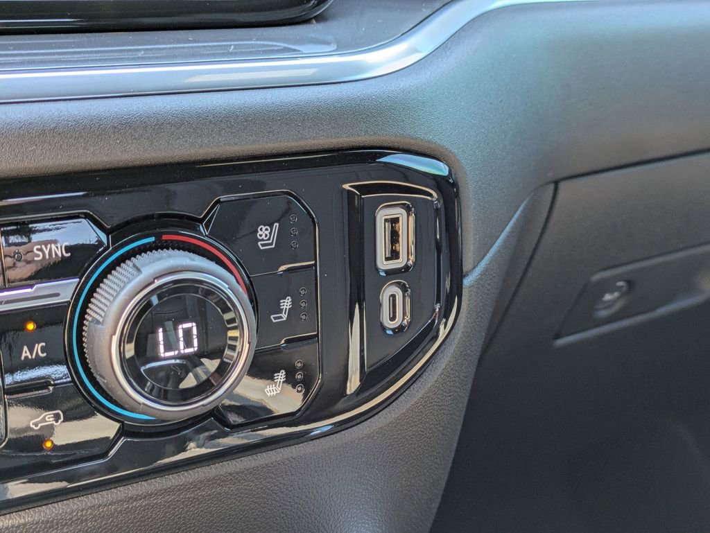 2026 Chevrolet Silverado 1500 High Country photo 22