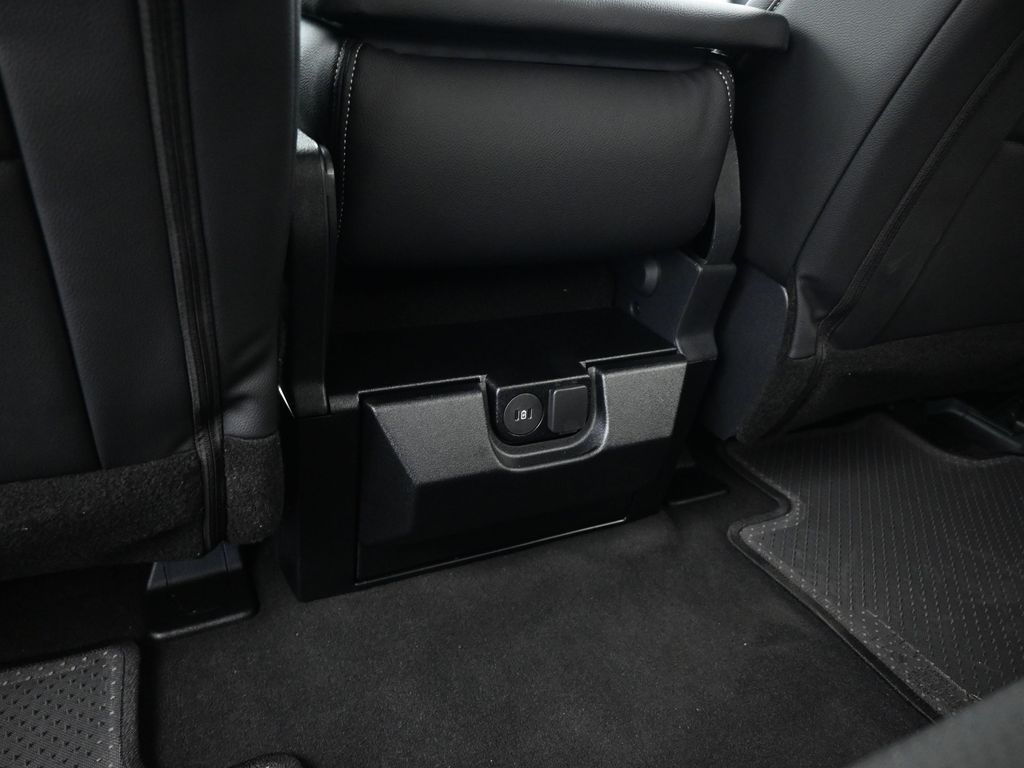2025 Ford F-250 photo 18