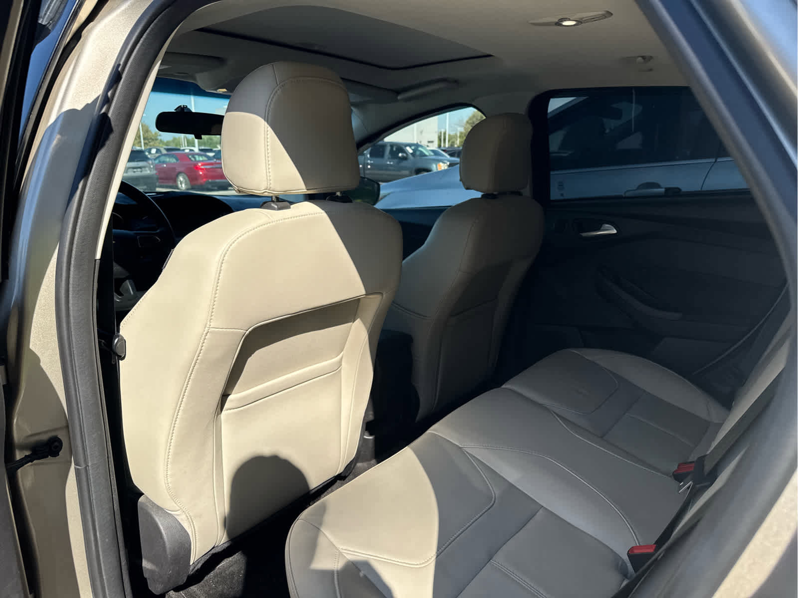 2017 Ford Focus Titanium photo 5