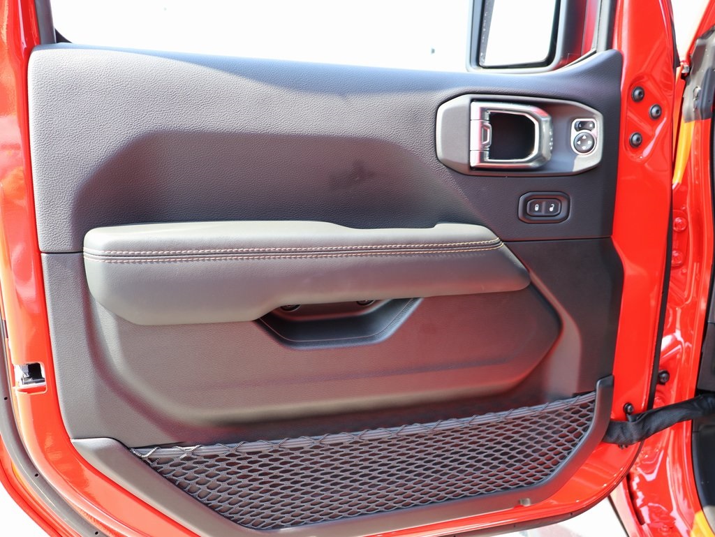 2025 Jeep Gladiator Sport photo 18