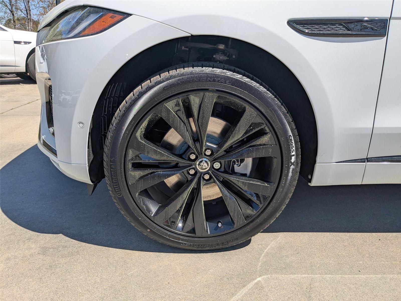 2026 Jaguar F-PACE P250 R-Dynamic S photo 9