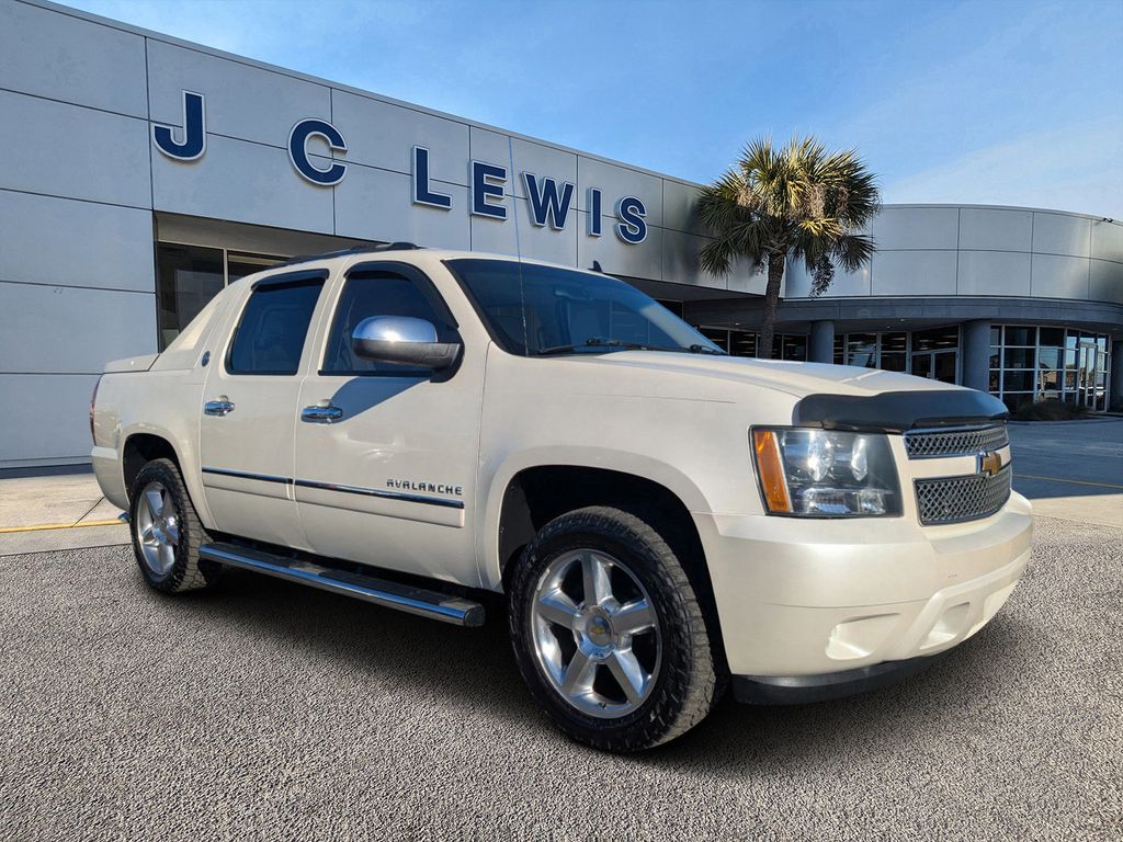 2013 Chevrolet Avalanche LTZ