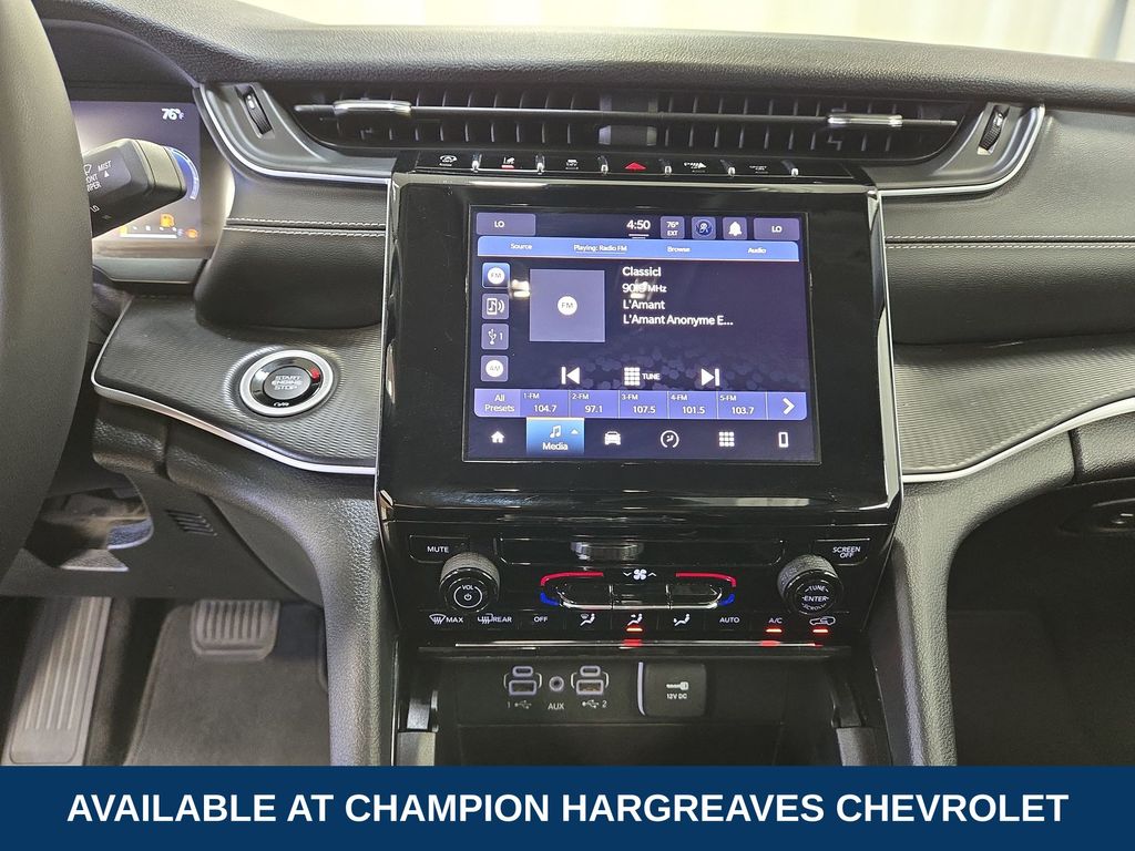 2023 Jeep Grand Cherokee Laredo photo 11