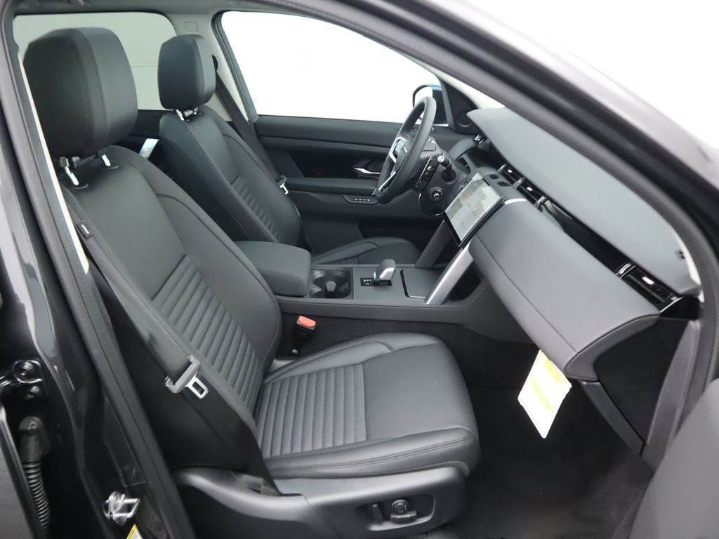 2025 Land Rover Discovery Sport S photo 18
