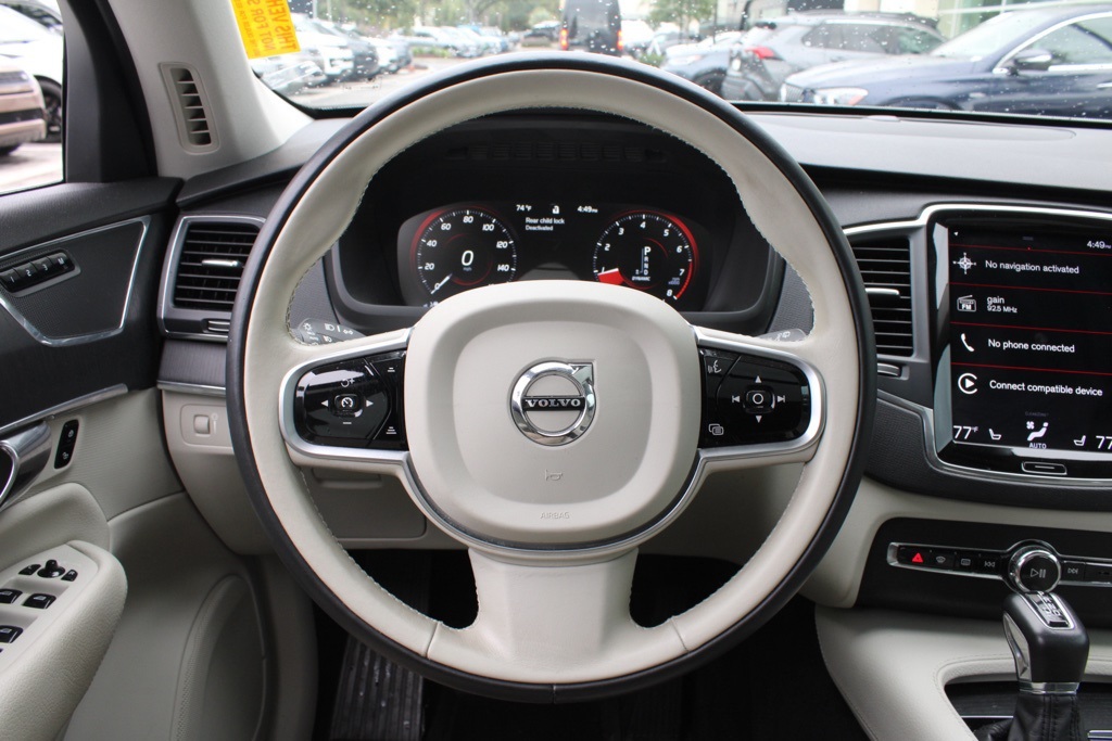 2020 Volvo XC90 T5 Momentum photo 10