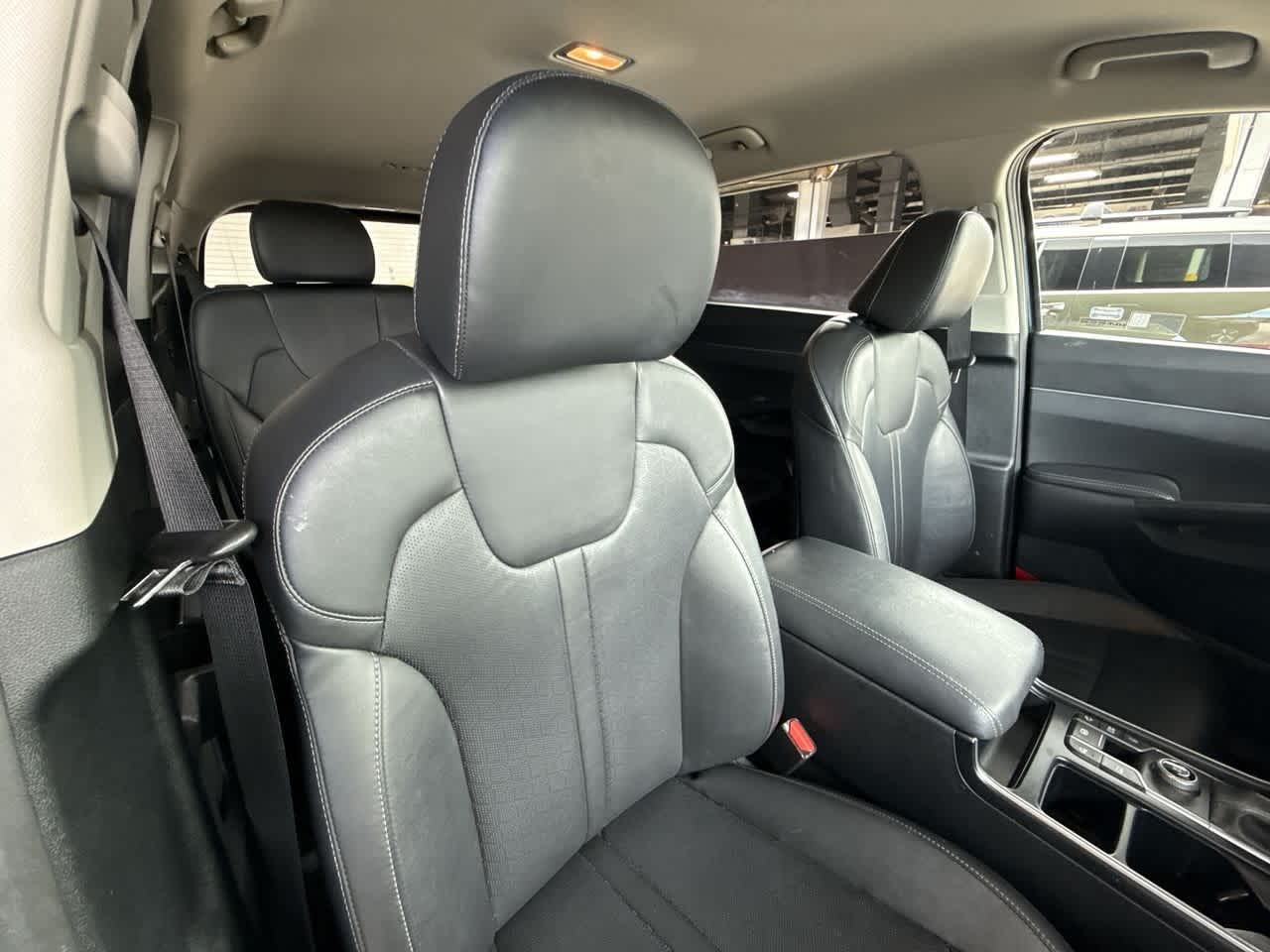 2022 Kia Sorento EX photo 24
