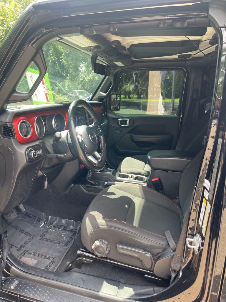 2020 Jeep Gladiator Rubicon photo 21