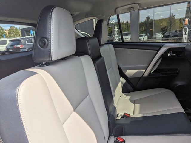 2017 Toyota RAV4 Limited SE Platinum photo 26