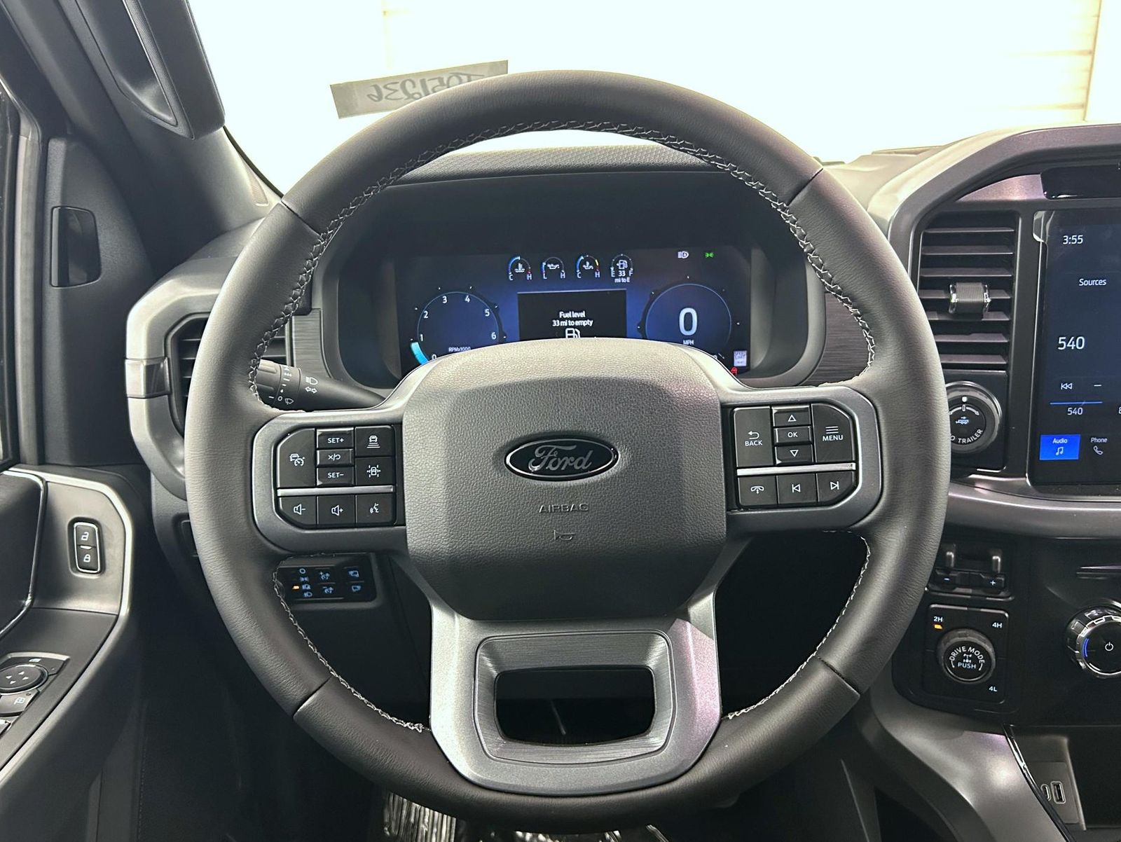 2025 Ford F-150 XLT photo 10