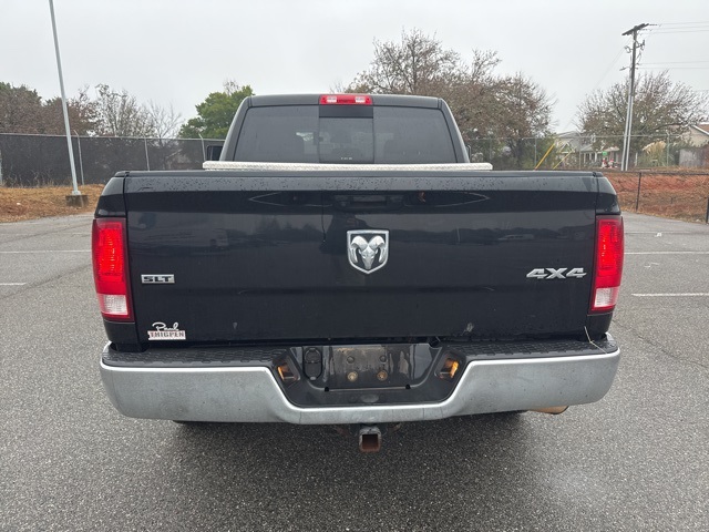 2019 Ram 1500 Classic SLT photo 4