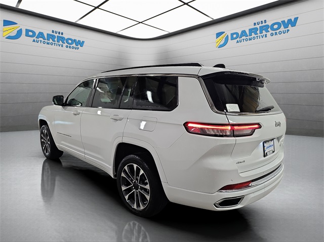 2025 Jeep Grand Cherokee Overland photo 3