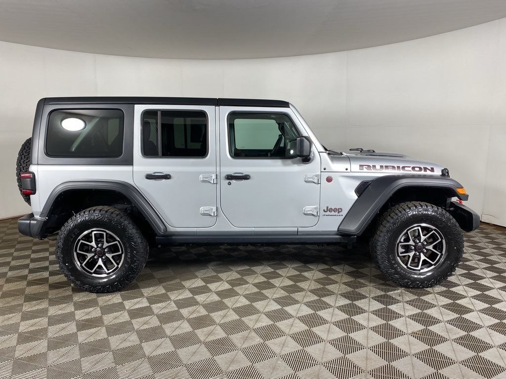 2024 Jeep Wrangler Rubicon photo 8