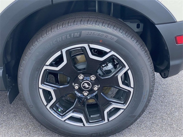 2025 Ford Bronco Sport Outer Banks photo 4