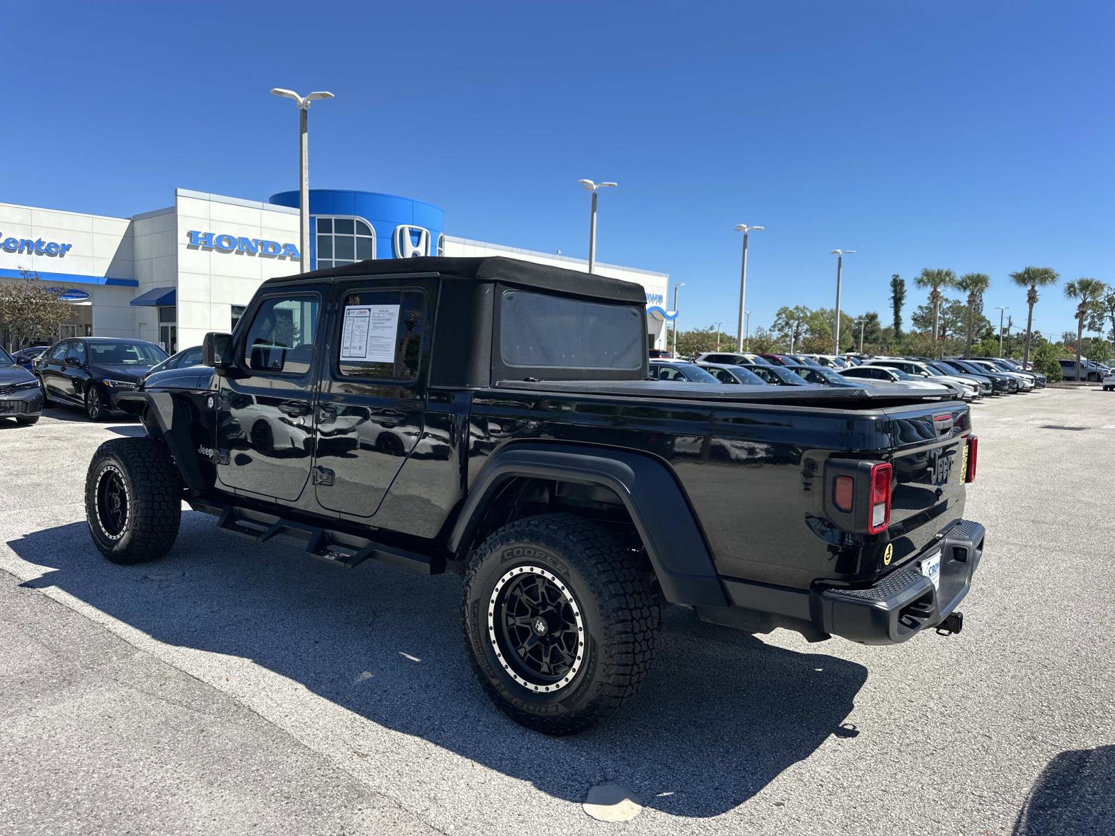 2020 Jeep Gladiator Sport S photo 2