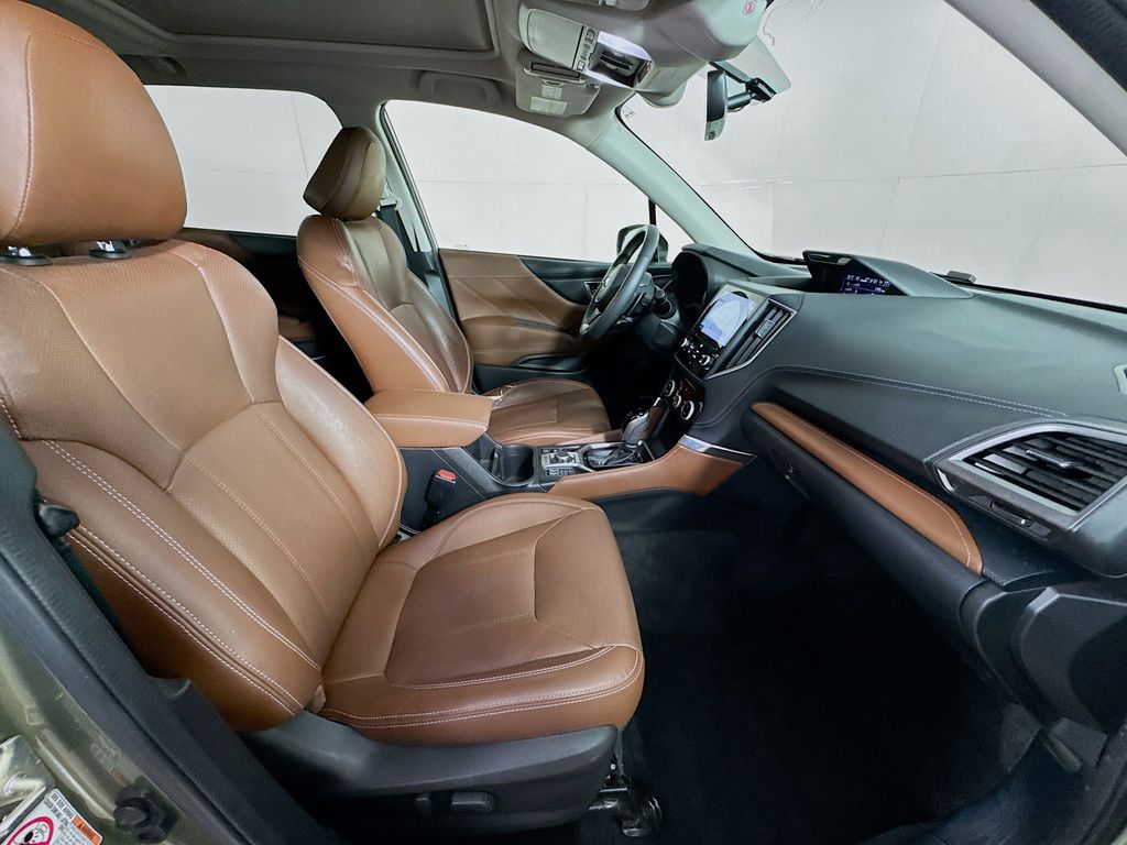 2020 Subaru Forester Touring photo 32
