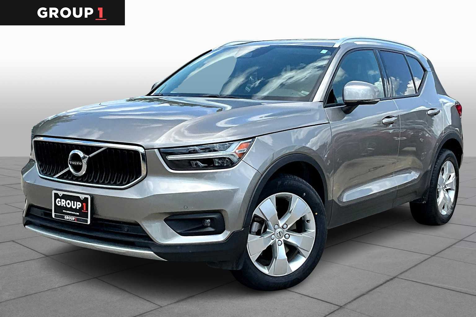 2022 Volvo XC40 Momentum