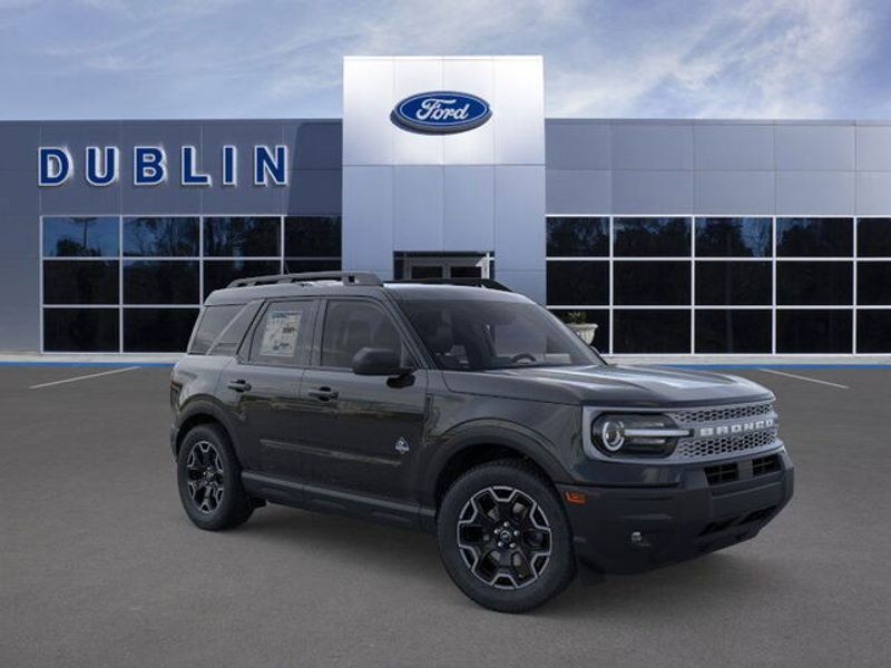 2025 Ford Bronco Sport Outer Banks photo 3