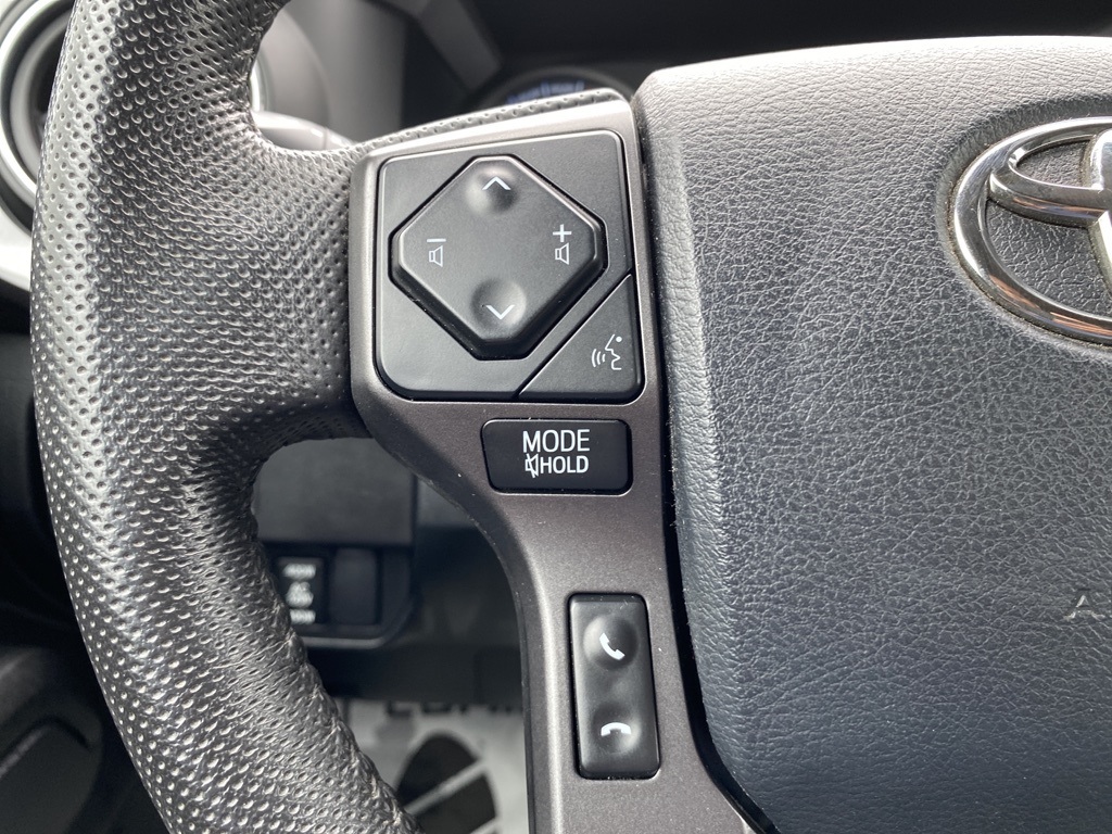 2020 Toyota Tacoma TRD Off-Road photo 28