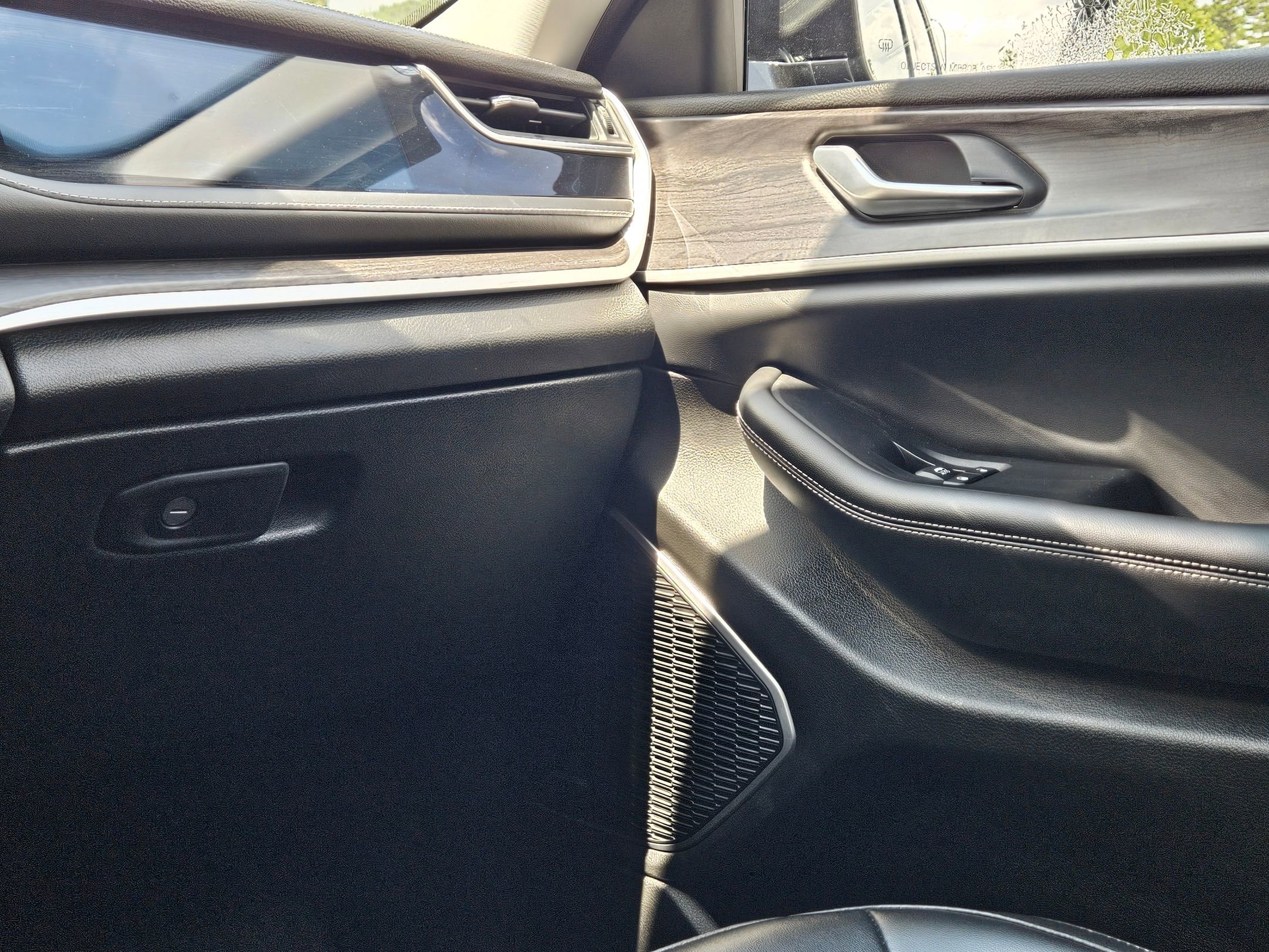 2023 Jeep Cherokee 4xe photo 10