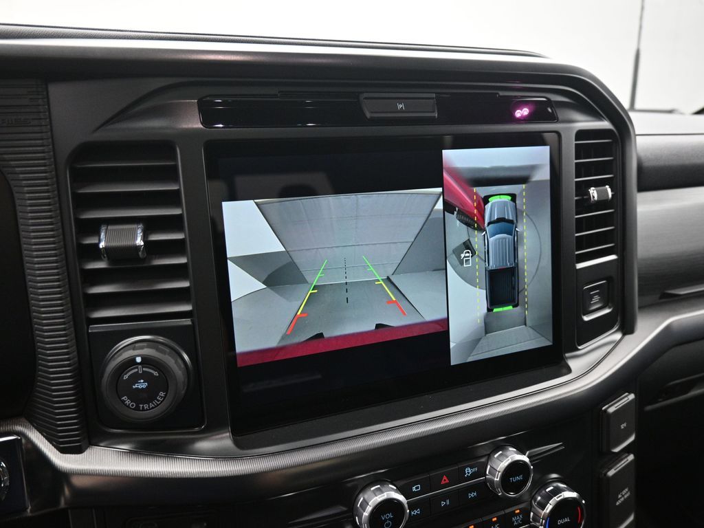 2025 Ford F-150 Lariat photo 14