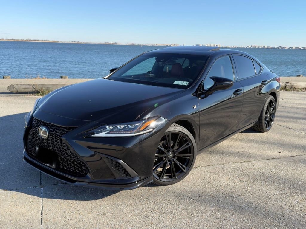 2019 Lexus ES F Sport's photo