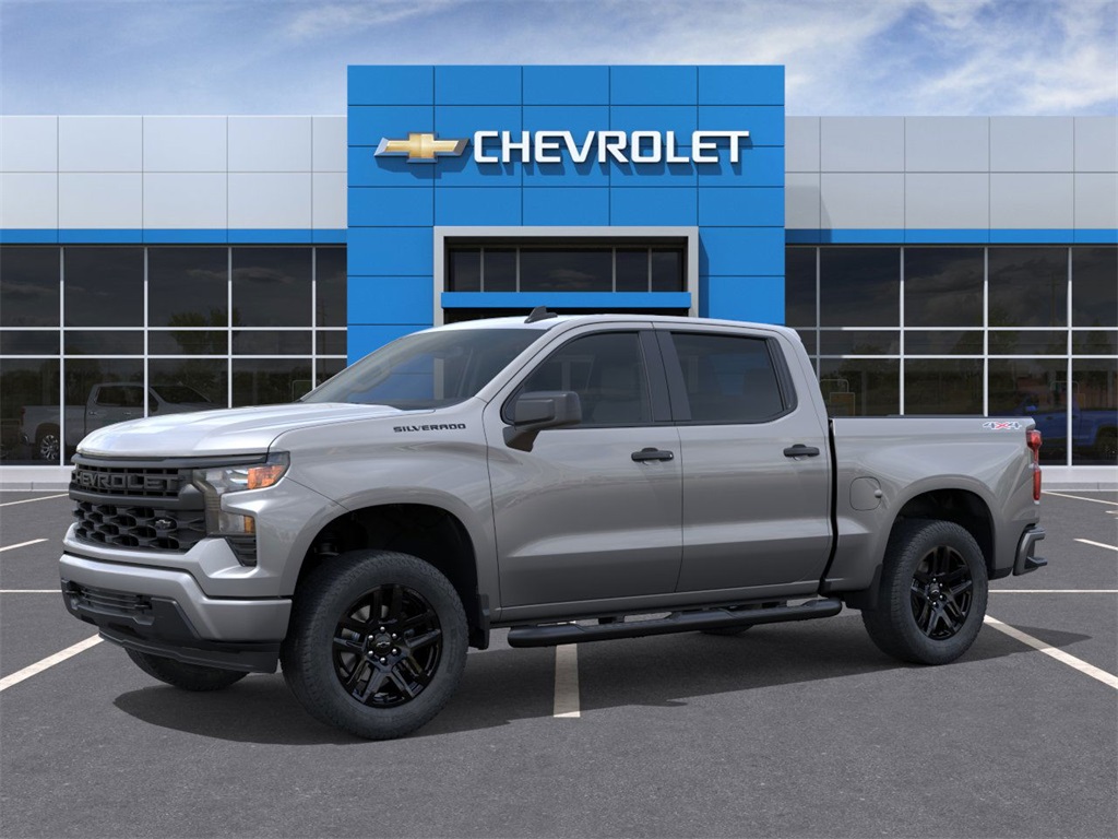 2025 Chevrolet Silverado 1500 Custom photo 2