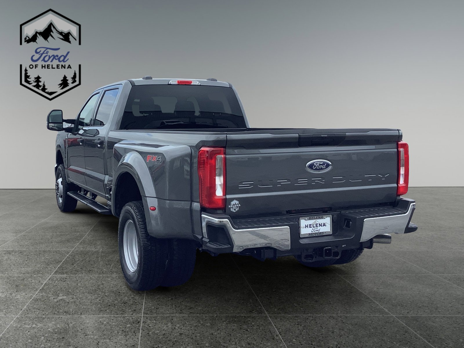 2026 Ford F-350 XLT photo 3