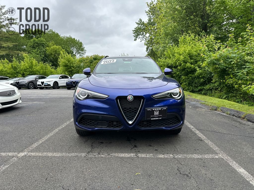 2022 Alfa Romeo Stelvio Ti photo 8