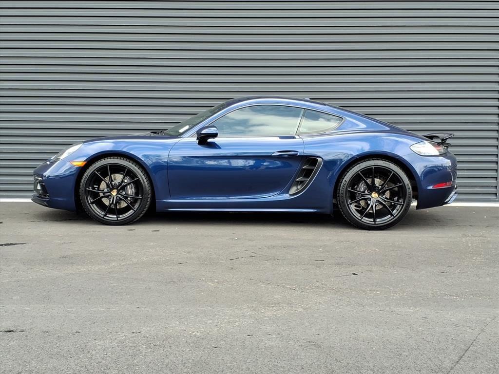 2022 Porsche Cayman T photo 2