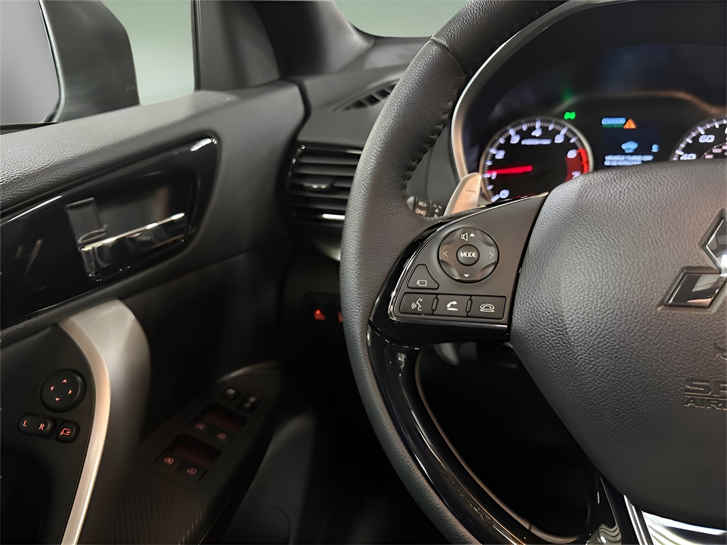 2025 Mitsubishi Eclipse Cross SEL photo 12