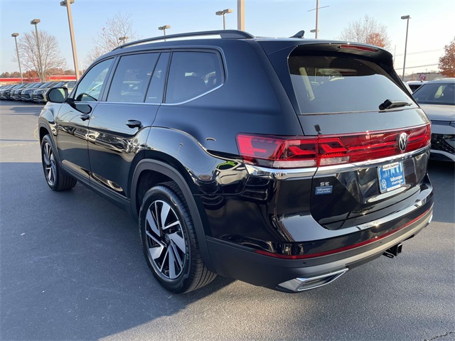 2026 Volkswagen Atlas SE Technology photo 2