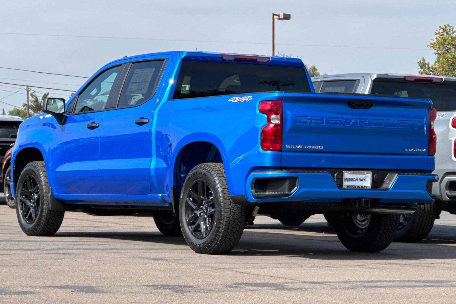 2025 Chevrolet Silverado Custom photo 6