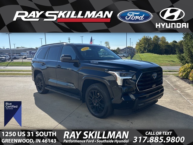 2023 Toyota Sequoia SR5's photo