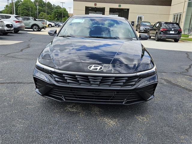 2025 Hyundai Elantra Hybrid SEL Sport photo 2