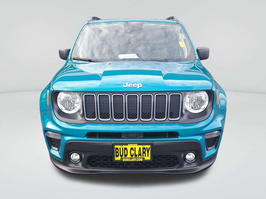 2022 Jeep Renegade Latitude photo 2