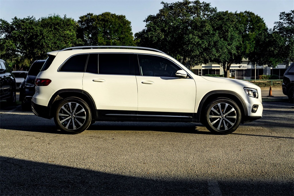 2023 Mercedes Benz GLB 250 photo 4