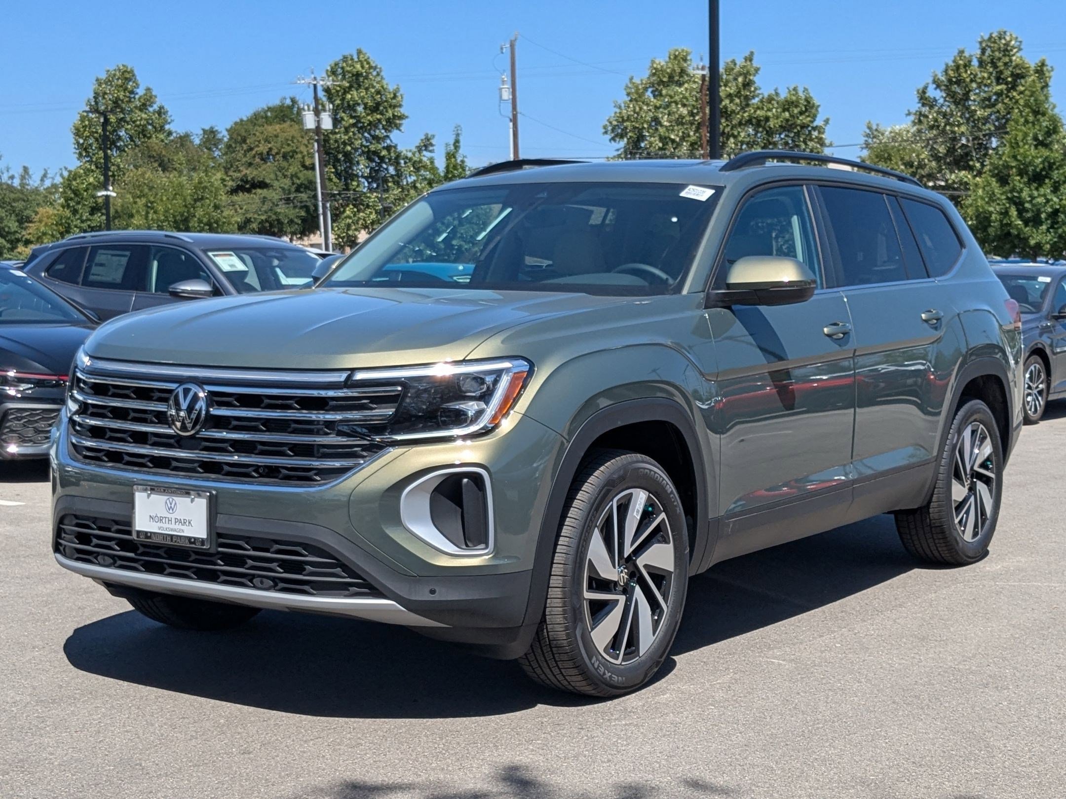 2026 Volkswagen Atlas SE Technology photo 4