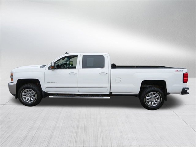 2017 Chevrolet Silverado 3500HD LTZ photo 4