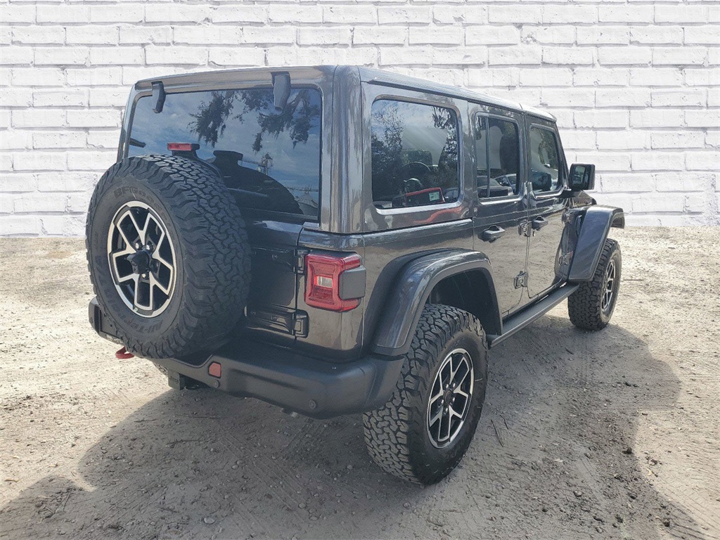 2025 Jeep Wrangler Rubicon X photo 2