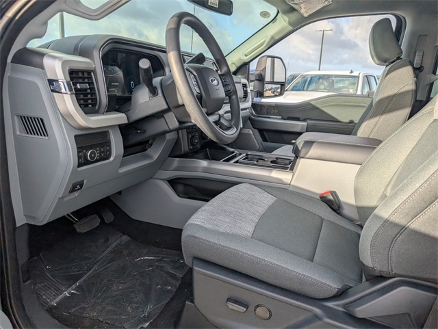 2026 Ford F-250 XLT photo 9