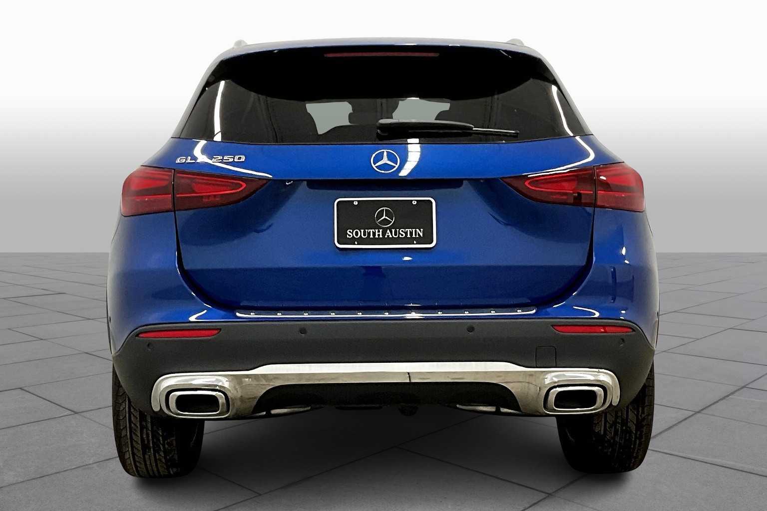 2025 Mercedes Benz GLA 250 photo 2