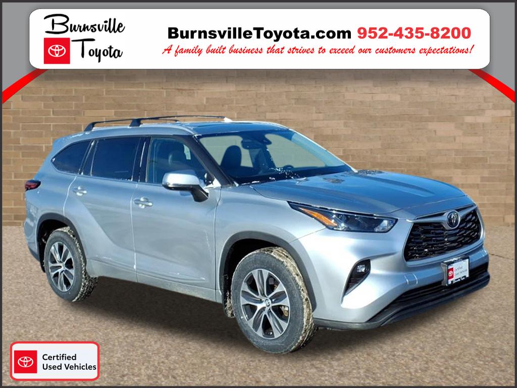 2022 Toyota Highlander XLE's photo