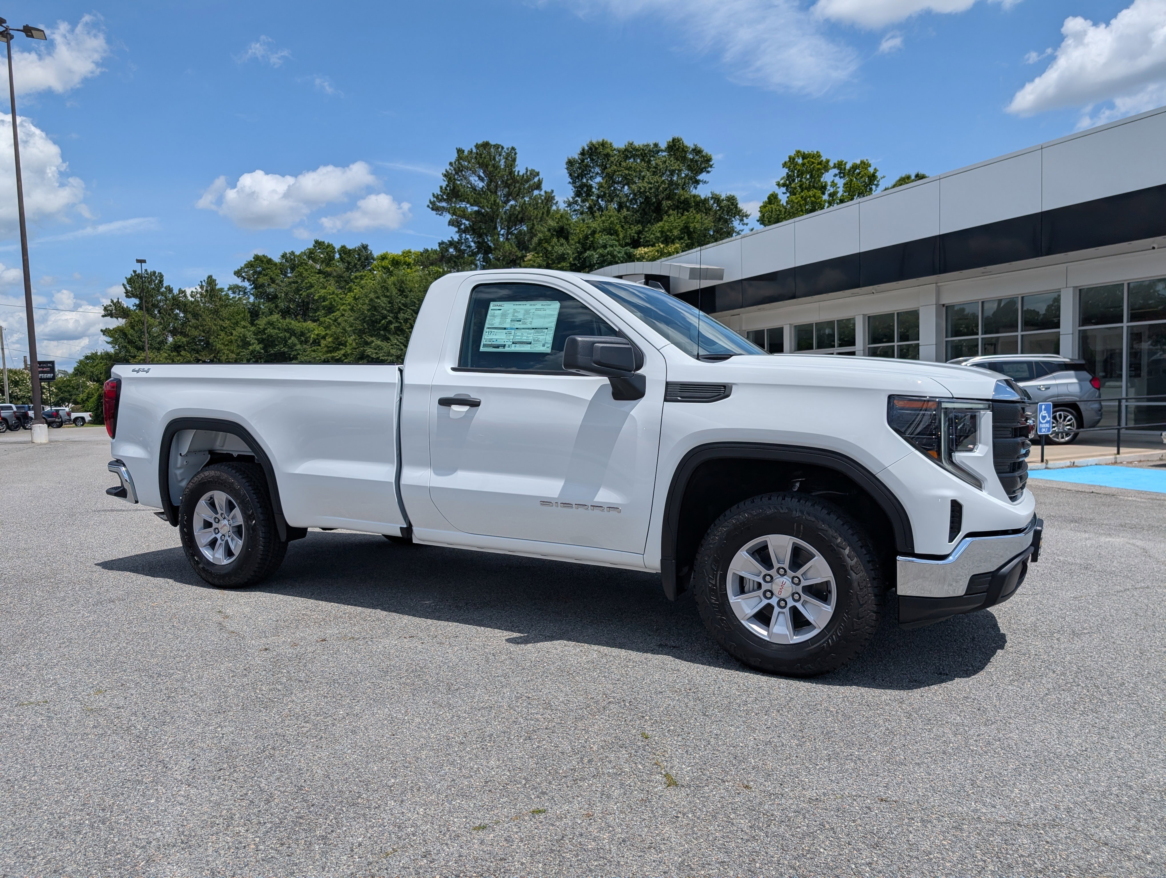 2025 GMC Sierra 1500 Pro's photo