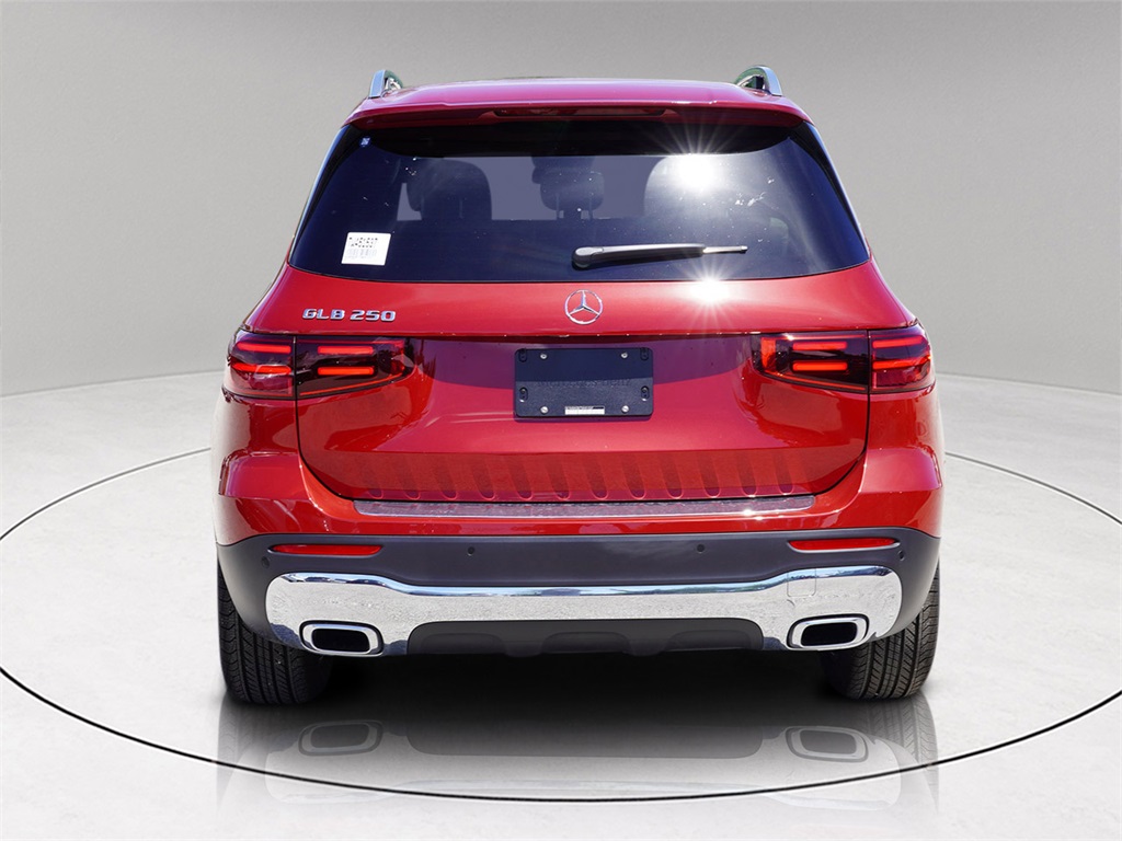 2026 Mercedes Benz GLB 250 photo 5